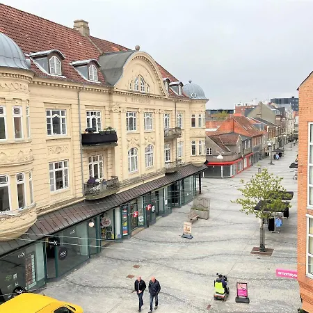 One Bedroom In Esbjerg, Smedegade 19 埃斯比约